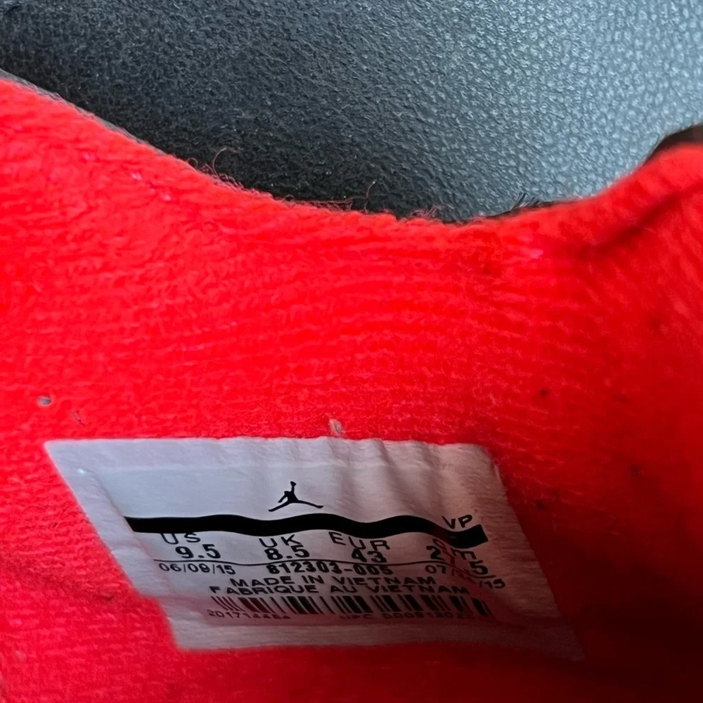 Jordan Eclipse sneaker size 9.5 in Good Condition - Picture 6 of 9